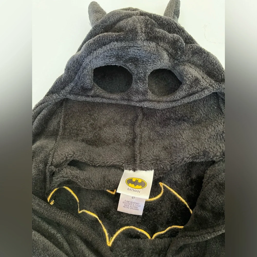 DC Comics Kids Superhero Batman Plush Fleece Hooded Costume Robe 4T